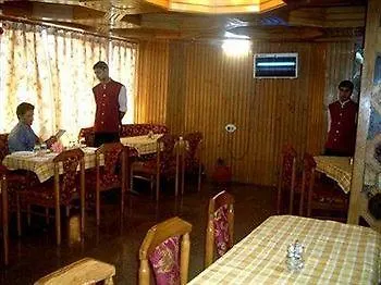 Oyo 11695 Hotel Auckland Shimla
