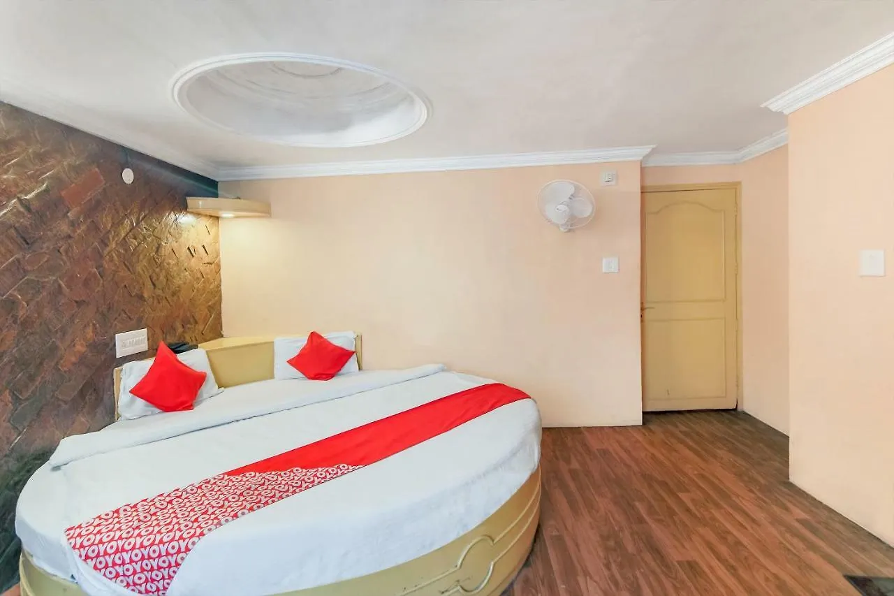 Oyo 11695 Hotel Auckland Shimla 3*,